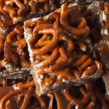 Maple Caramel Pretzel Bars